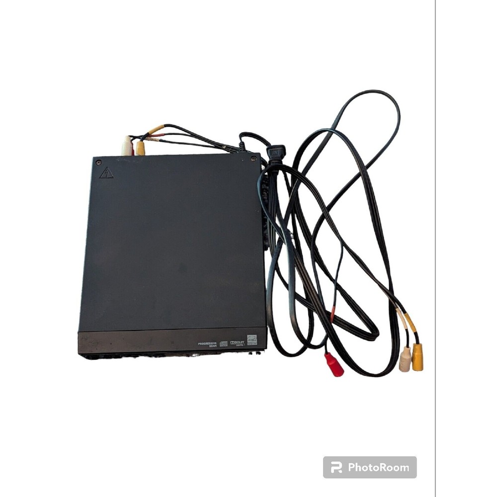 Magnavox MDV2100 F7 DVD/CD Player With Video Cables No Remote No Dents Breaks